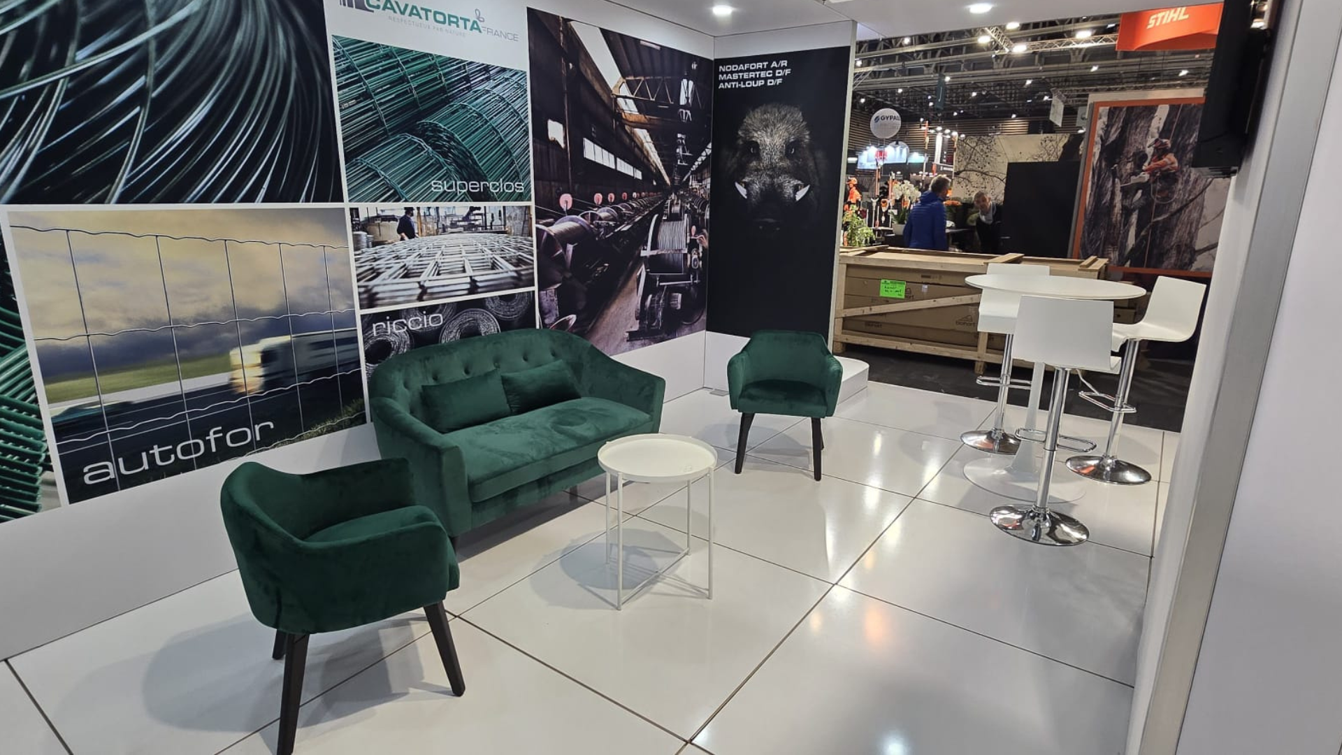 MOBILIER DISPONIBLE À LA LOCATION